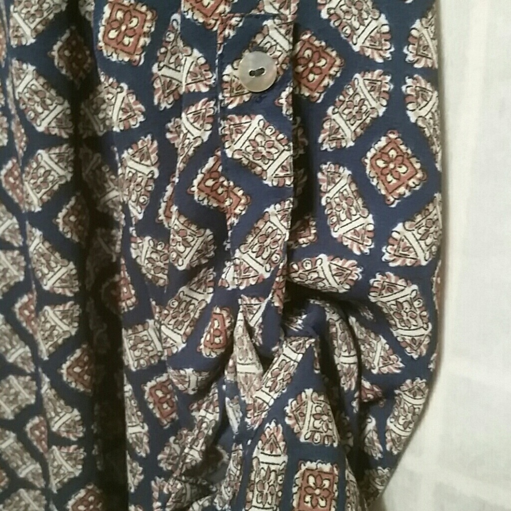 NWOT Black  Rainn Tile Print Top - Picture 8 of 8